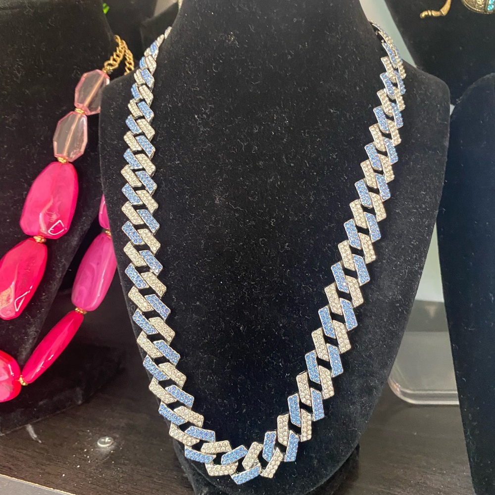 Elegant Blue and Silver Women's Necklace